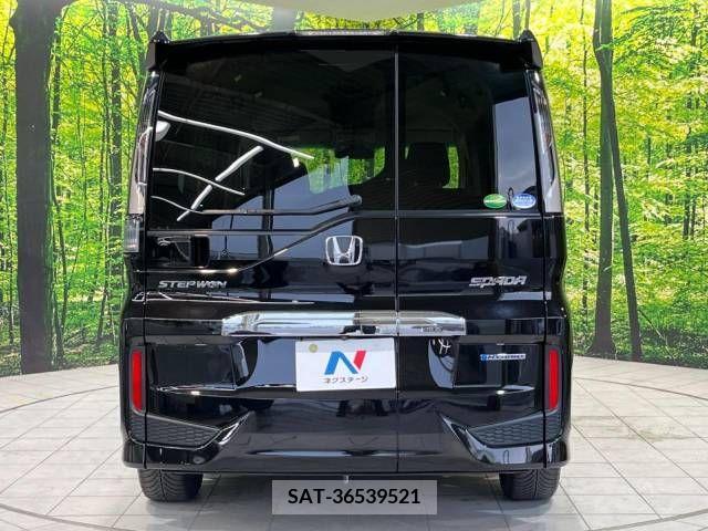 Honda e 2018-10 377384-15
