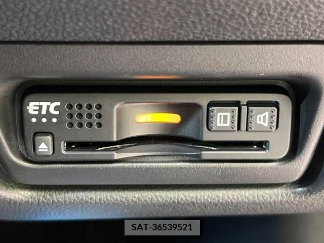 Honda e 2018-10 377384-7
