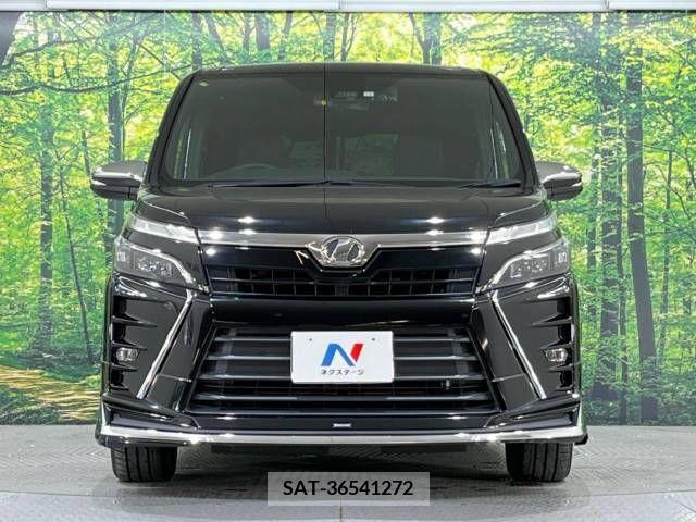 Toyota VOXY 2018-03 220333-14