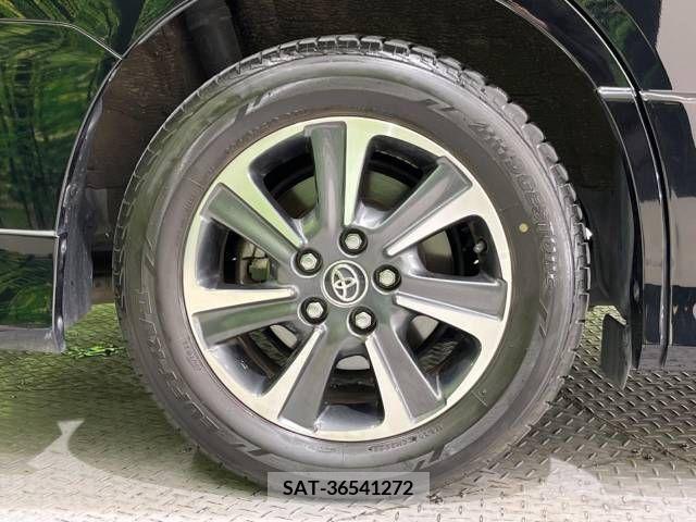 Toyota VOXY 2018-03 220333-13
