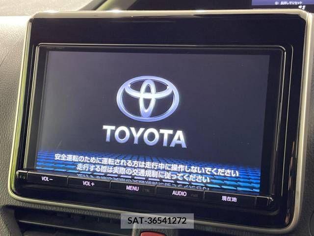 Toyota VOXY 2018-03 220333-2