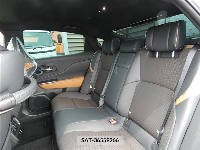 Toyota CROWN 2023-09 316729-24