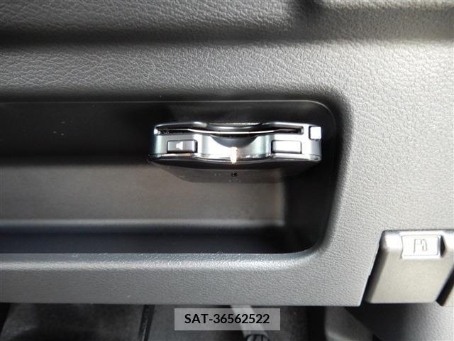 Mitsubishi EK X 2019-04 387629-11