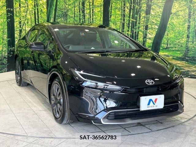 Toyota PRIUS 2023-11 366624-17