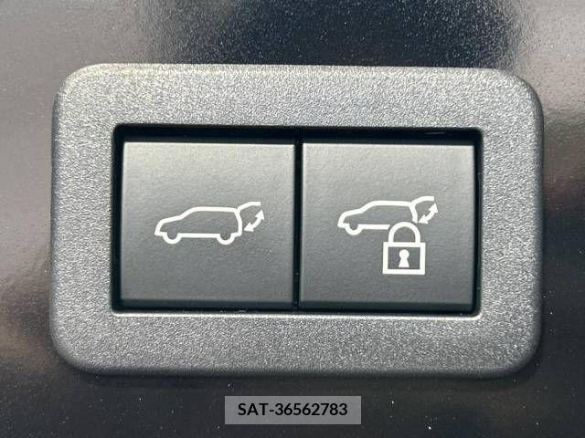 Toyota PRIUS 2023-11 366624-7