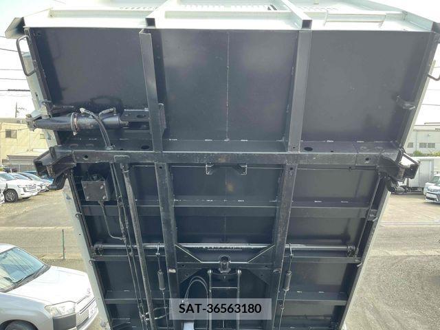 MITSUBISHI FUSO Fighter 2020-12 269386-15