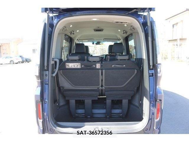 Honda STEP WGN 2018-03 209793-16