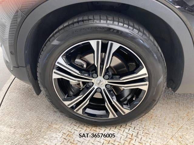 Volvo XC40 2019-08 379418-15