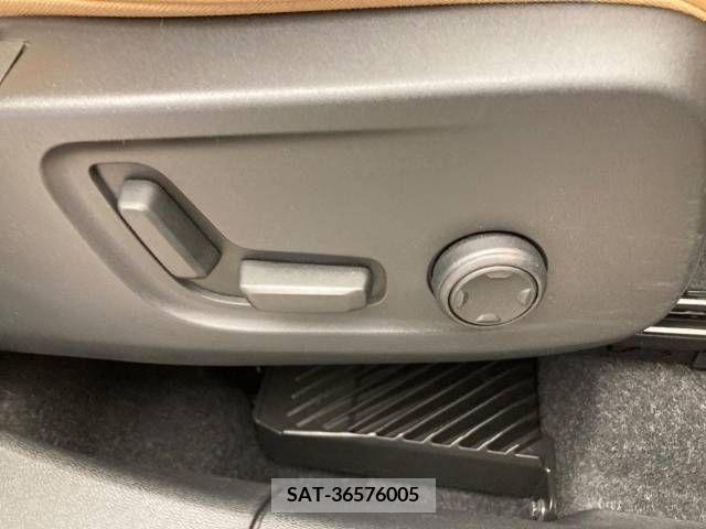 Volvo XC40 2019-08 379418-7