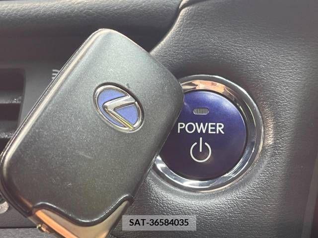 Lexus CT 2011-11 362726-2