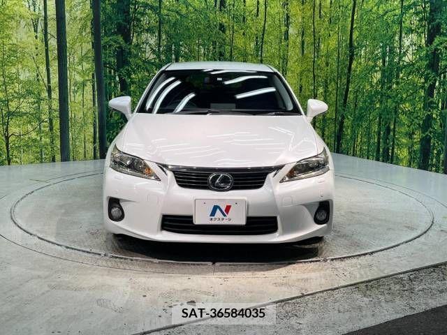 Lexus CT 2011-11 362726-14