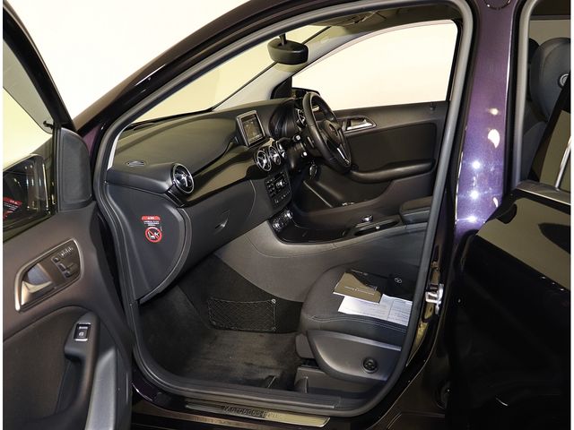 Mercedes Benz B-CLASS 2013-09 15063-14
