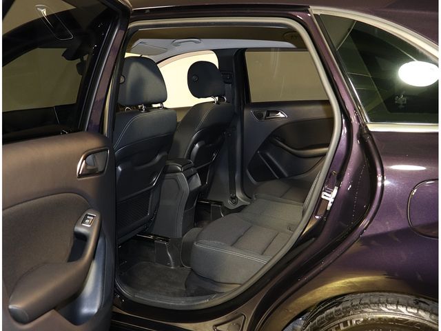Mercedes Benz B-CLASS 2013-09 15063-15