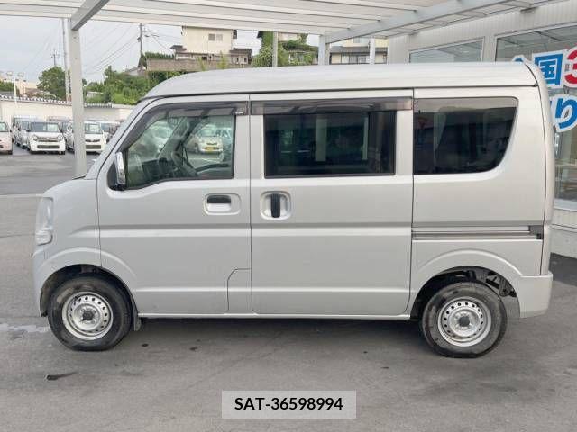 Suzuki EVERY 2017-12 390735-16