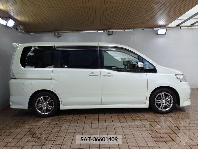 Nissan SERENA 2007-09 324841-6