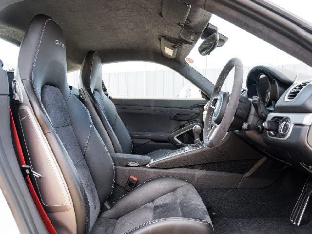 Porsche CAYMAN 2016-10 4343-3