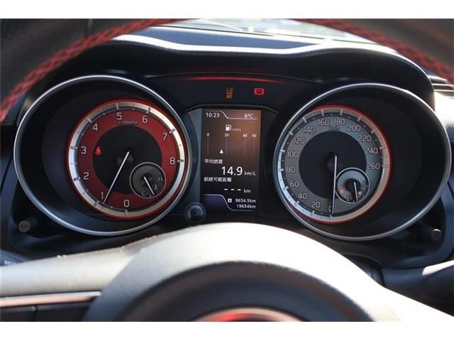 Suzuki SWIFT 2021-05 186970-6
