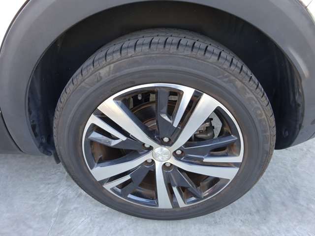 Peugeot 3008 2017-06 28306-10