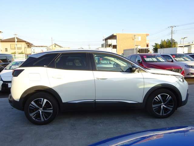 Peugeot 3008 2017-06 28306-8