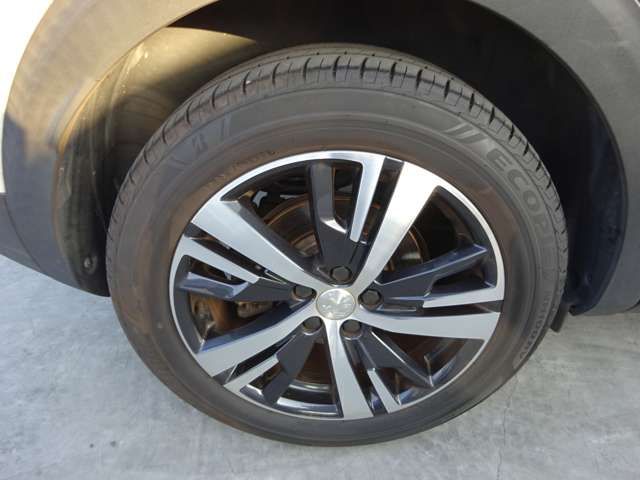 Peugeot 3008 2017-06 28306-11