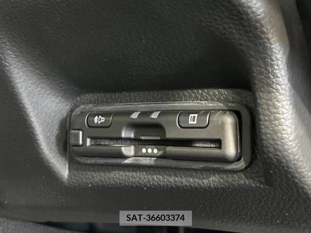 Honda VEZEL 2021-04 338780-6
