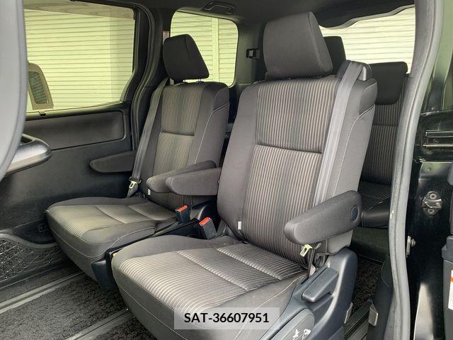 Toyota VOXY 2018-12 321601-20
