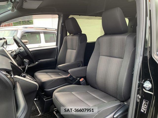 Toyota VOXY 2018-12 321601-18