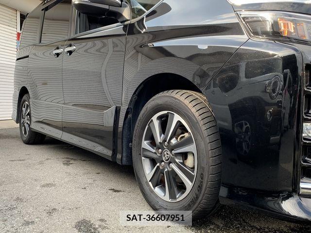 Toyota VOXY 2018-12 321601-9