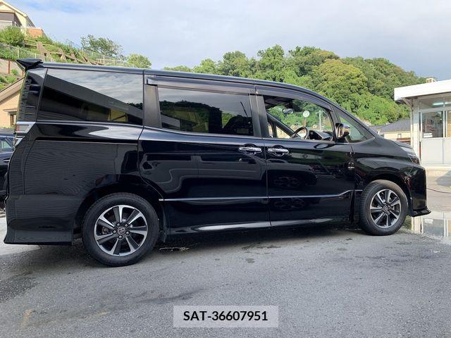 Toyota VOXY 2018-12 321601-5