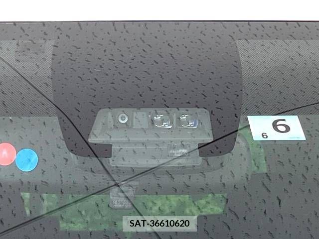 Toyota VOXY 2017-06 331549-4