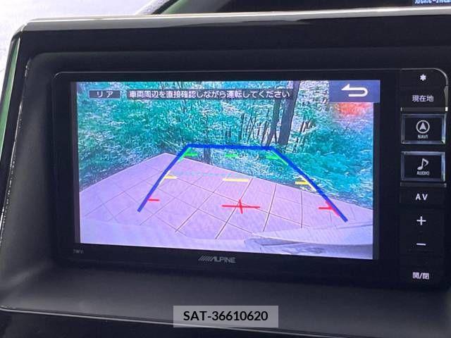 Toyota VOXY 2017-06 331549-6