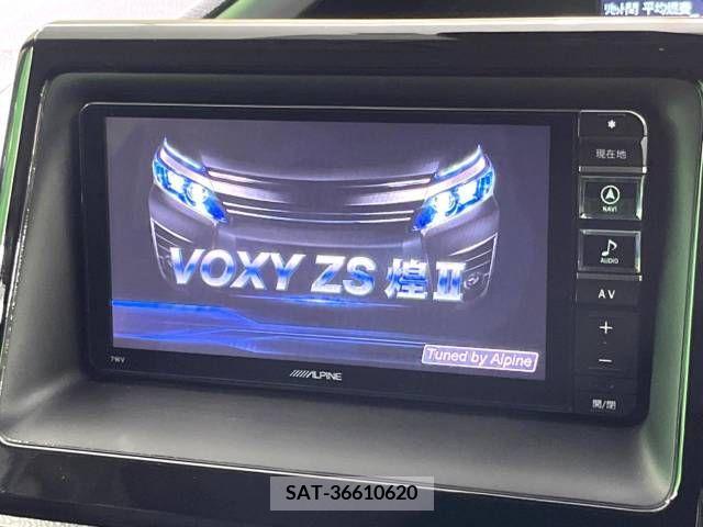 Toyota VOXY 2017-06 331549-5