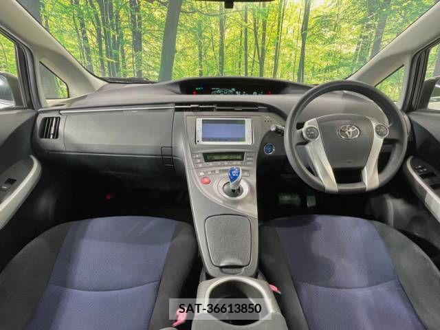 Toyota PRIUS 2012-07 366602-1