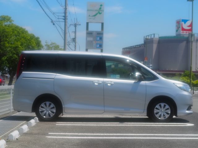 Toyota NOAH 2015-08 4830-5