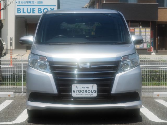 Toyota NOAH 2015-08 4830-3