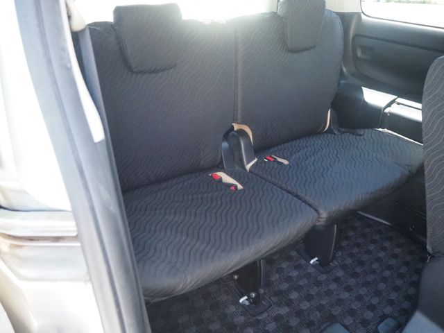 Toyota NOAH 2015-08 4830-22