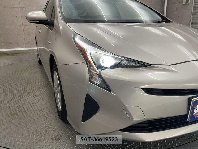 Toyota PRIUS 2016-07 256081-8