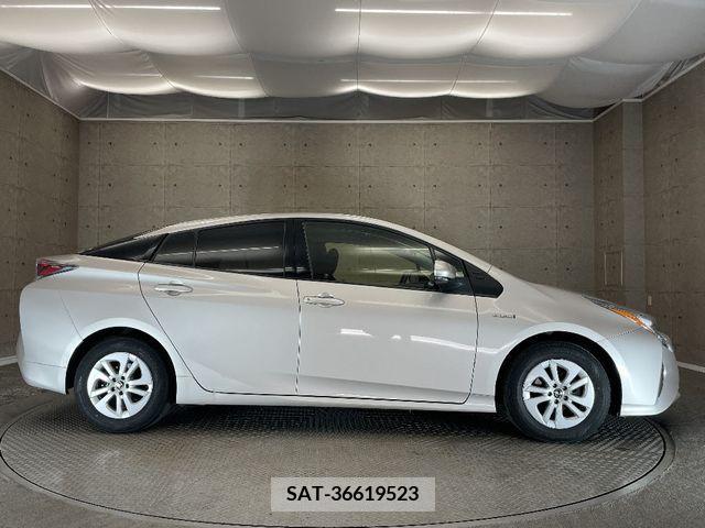 Toyota PRIUS 2016-07 256081-6