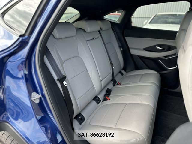 Jaguar E-PACE 2022-09 214699-18