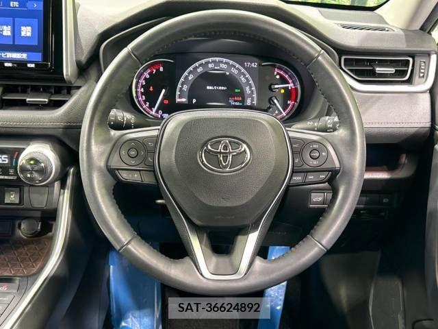Toyota RAV4 2019-08 349589-11