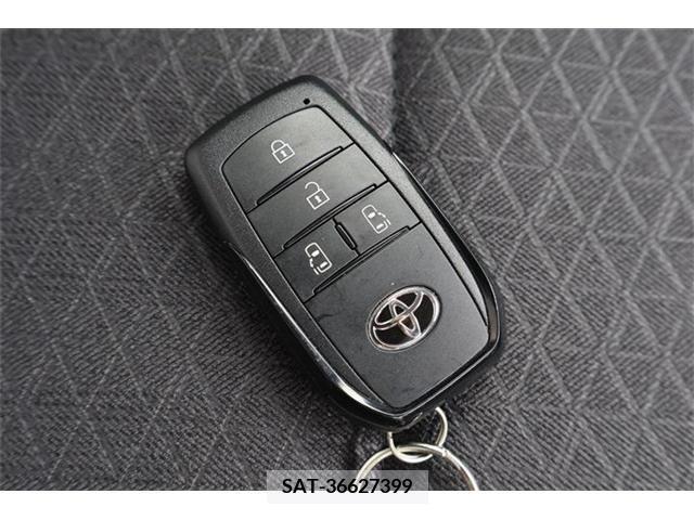 Toyota NOAH 2022-03 340605-20