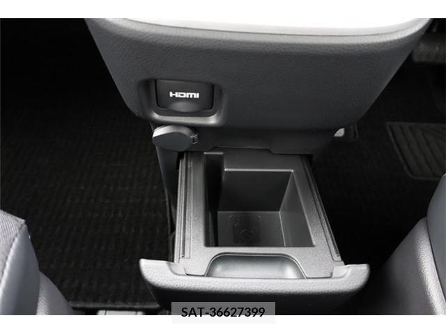 Toyota NOAH 2022-03 340605-15