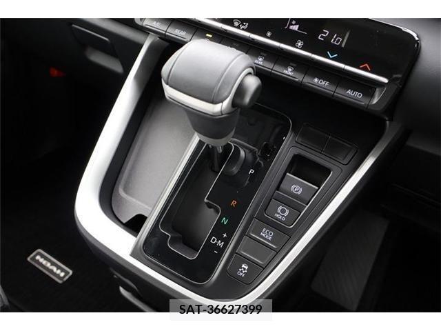 Toyota NOAH 2022-03 340605-7