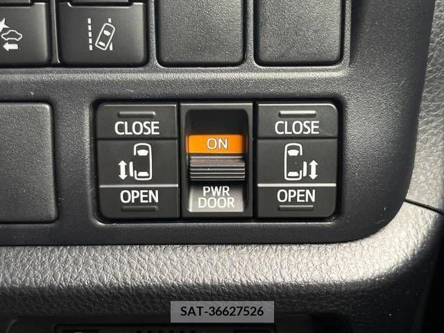 Toyota VOXY 2019-06 288987-5