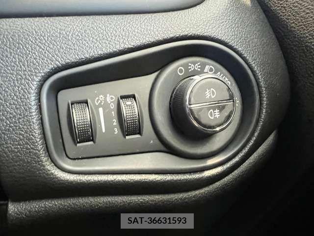 Jeep RENEGADE 2017-02 373819-11
