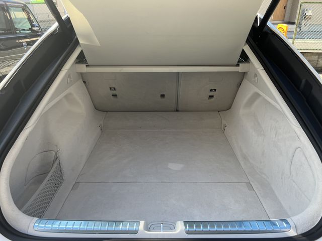 Mercedes Benz EQS 2022-10 28002-12