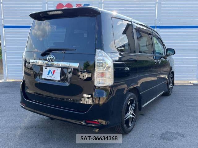 Toyota VOXY 2013-11 395010-18