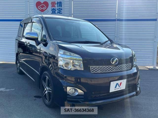 Toyota VOXY 2013-11 395010-17