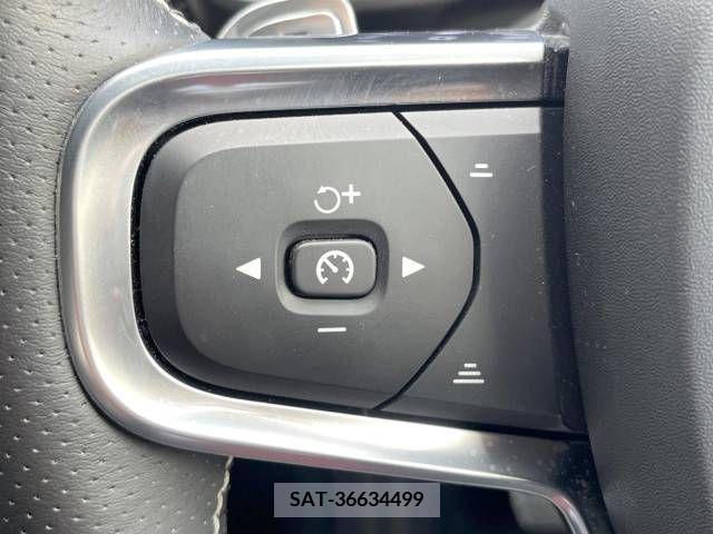 Volvo XC40 2019-07 288736-6