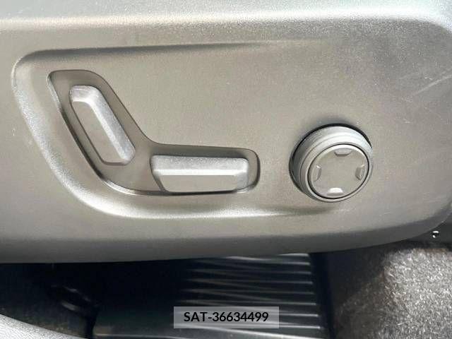Volvo XC40 2019-07 288736-9